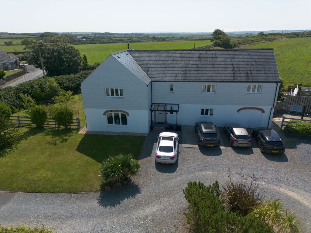 Property photo 3 of 66