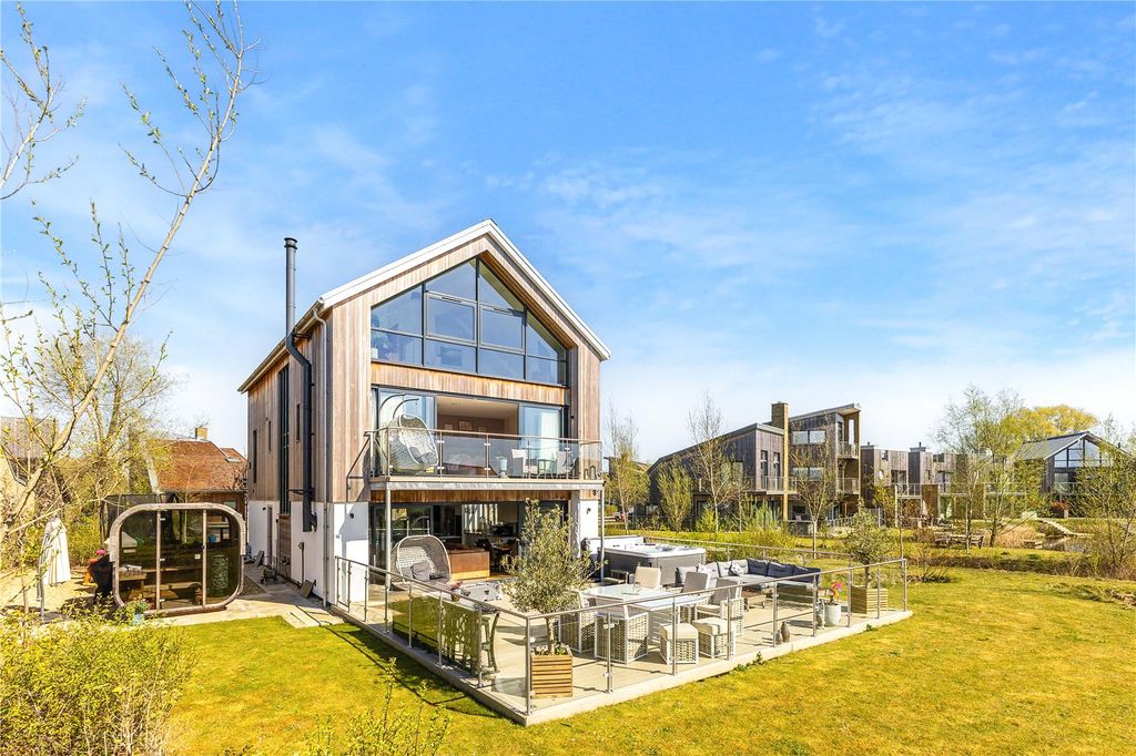 Property photo 1 of 16 Rear External