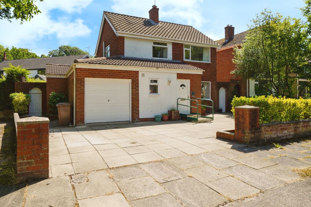 Property photo 1 of 18