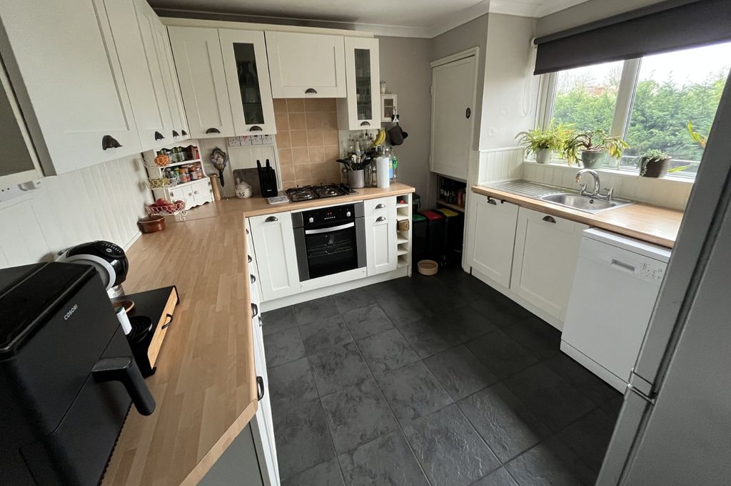Property photo 2 of 13 Kitchen