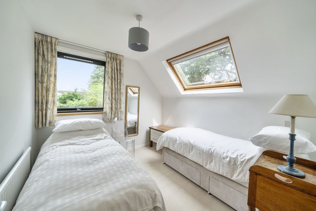 Additional image 18 of 5 bed detached house for saleRoad Running Through, Oxford OX33
