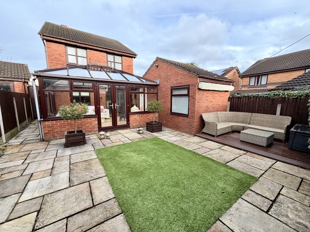 Property photo 2 of 25