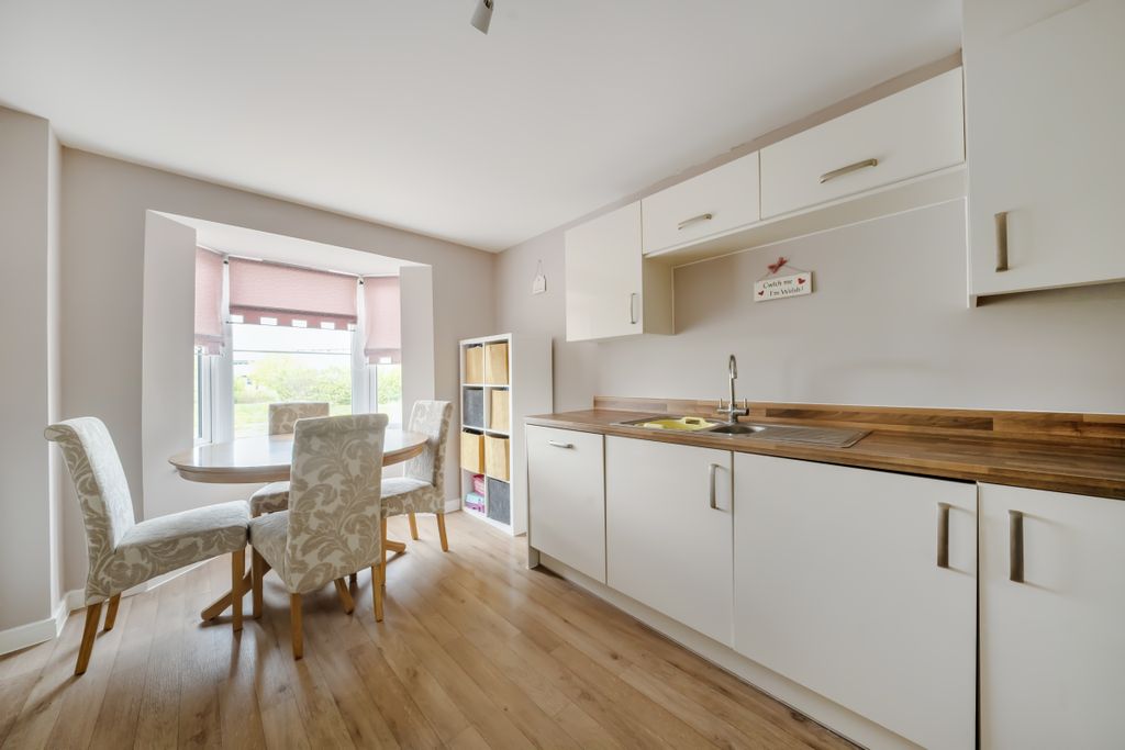 Property photo 3 of 13 1441194969d8E7Afb1d15