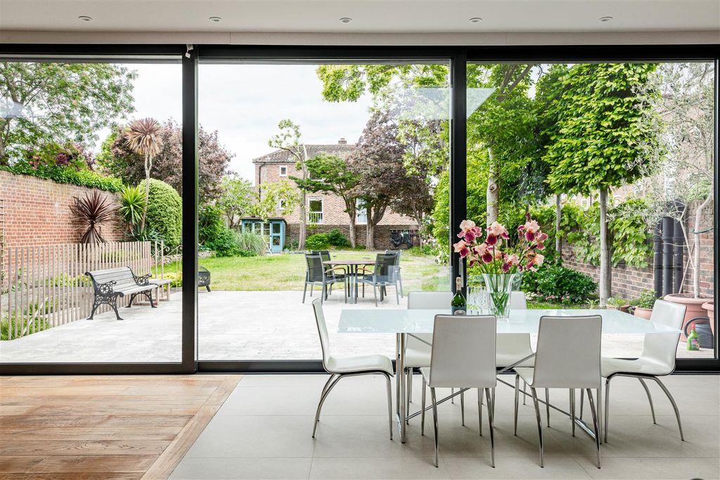 Property photo 2 of 20 Hartington Road-55.Jpg
