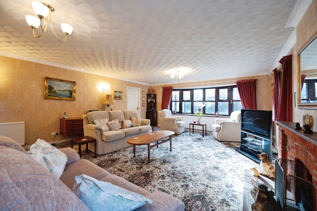 Property photo 3 of 20 Pbox-Img.Jpg