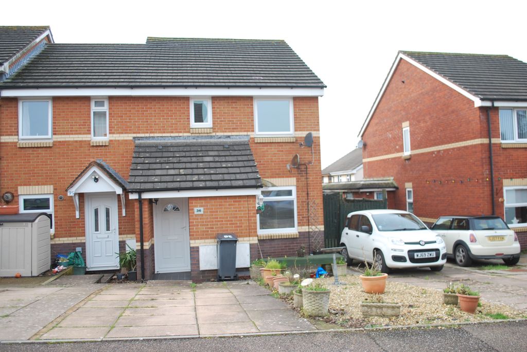 Property photo 1 of 7 Front