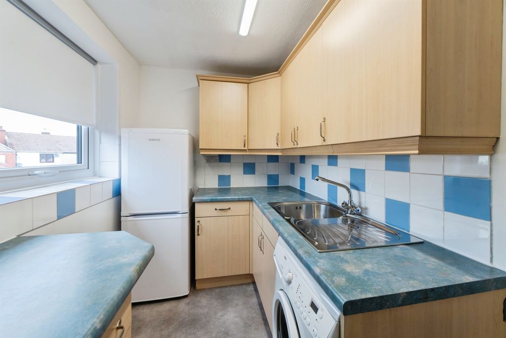 Property photo 2 of 15