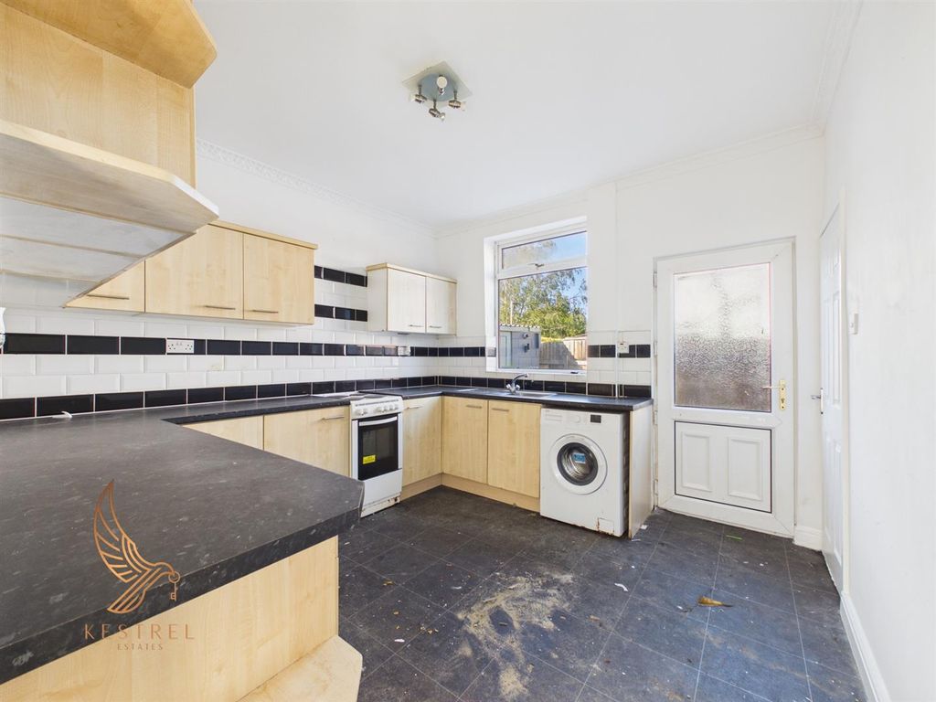 Property photo 3 of 11 Cam05204G0-Pr0101-Still004.Jpg