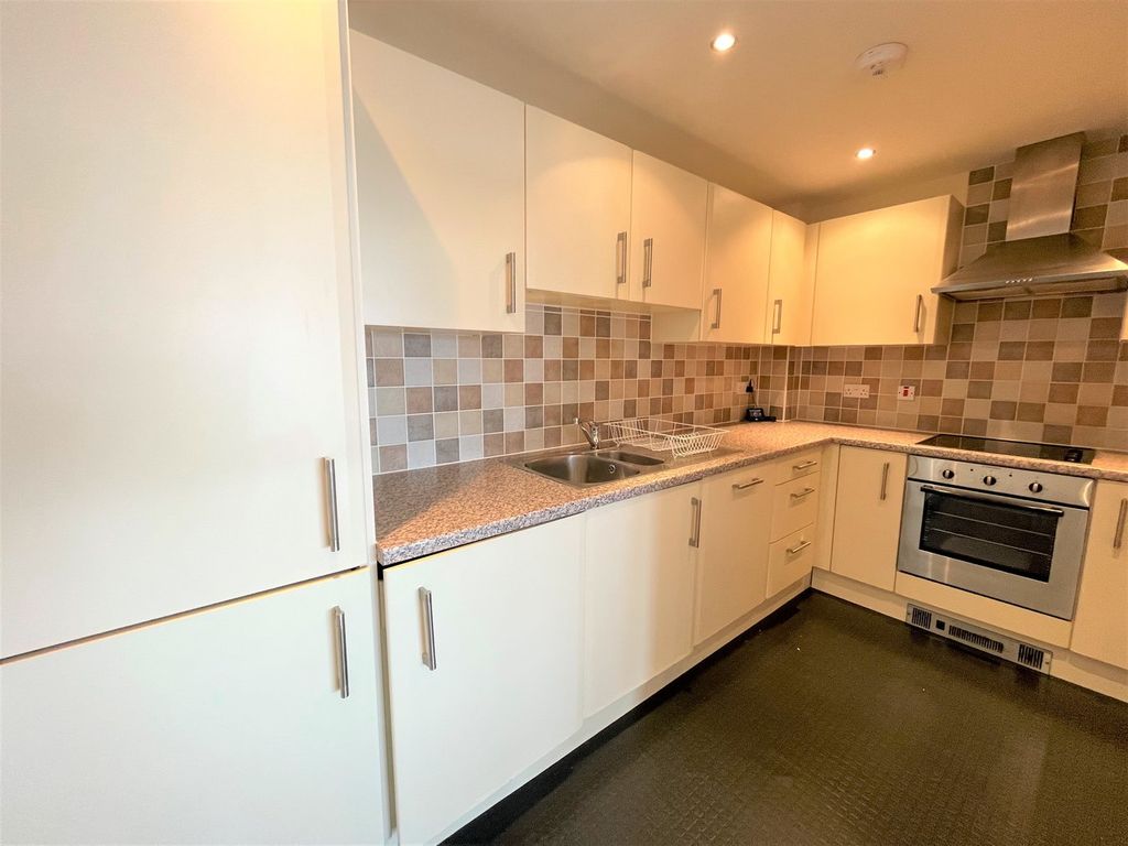 Property photo 3 of 13