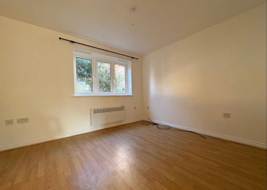 Property photo 3 of 11 Bedroom