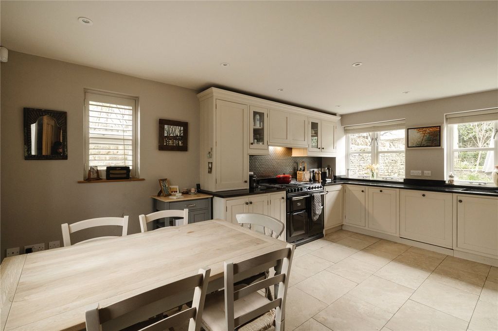 Property photo 3 of 15 Picture No. 09