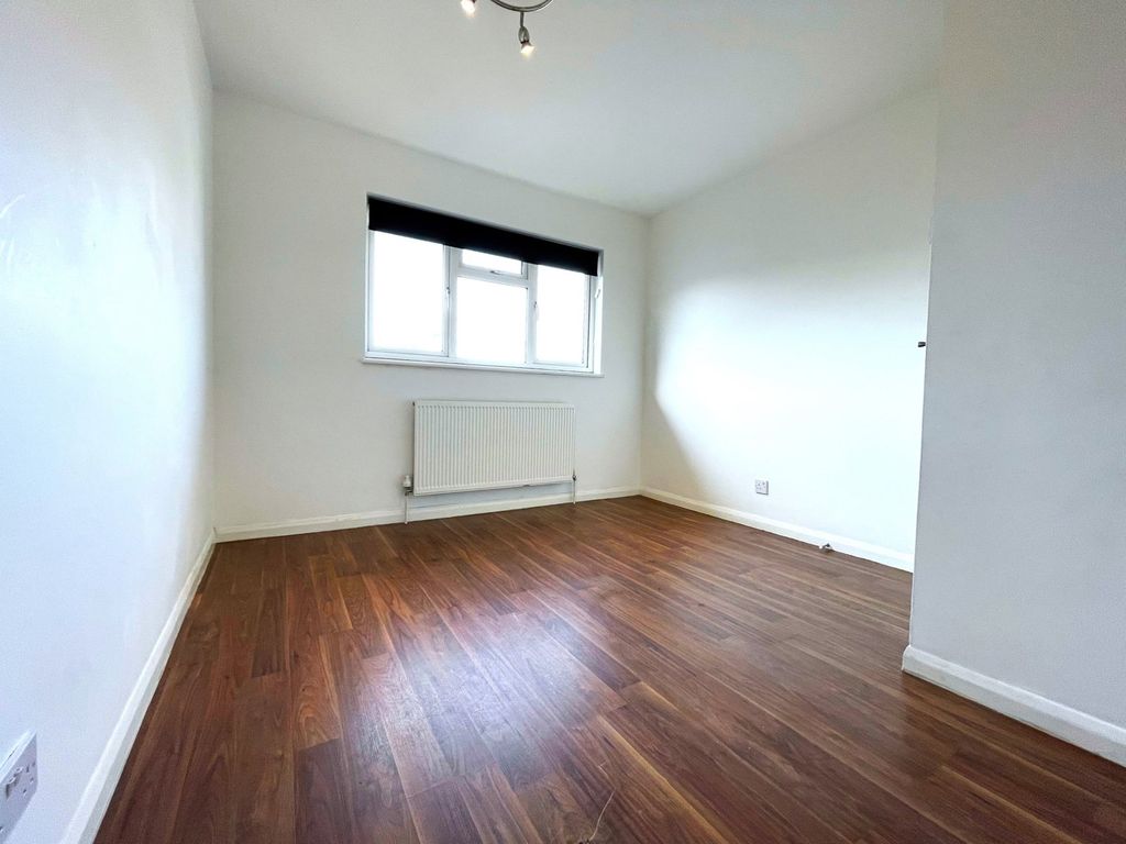Property photo 1 of 4