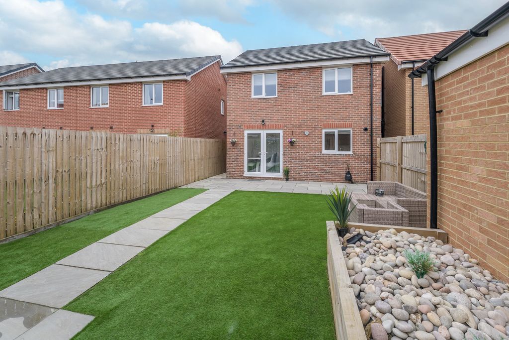 Property photo 2 of 27 Photo 26