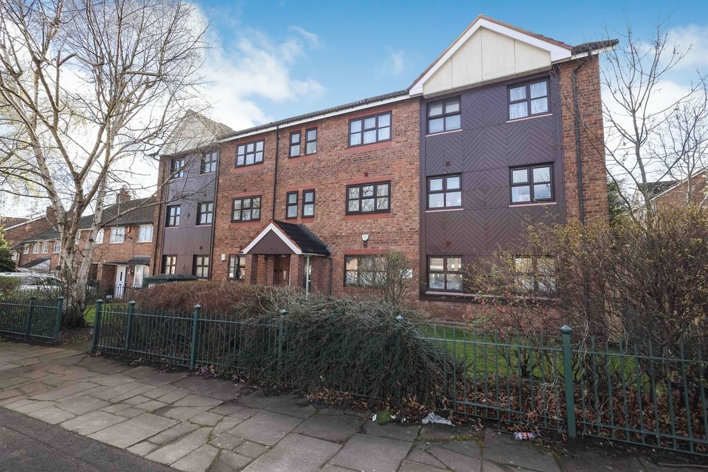 Property photo 1 of 11