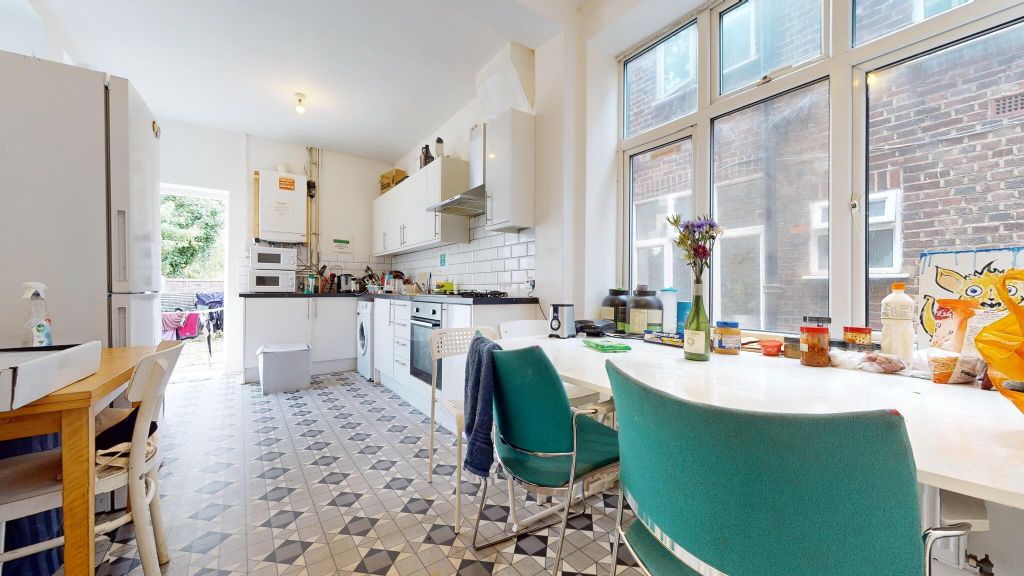 Property photo 2 of 9 Kitch