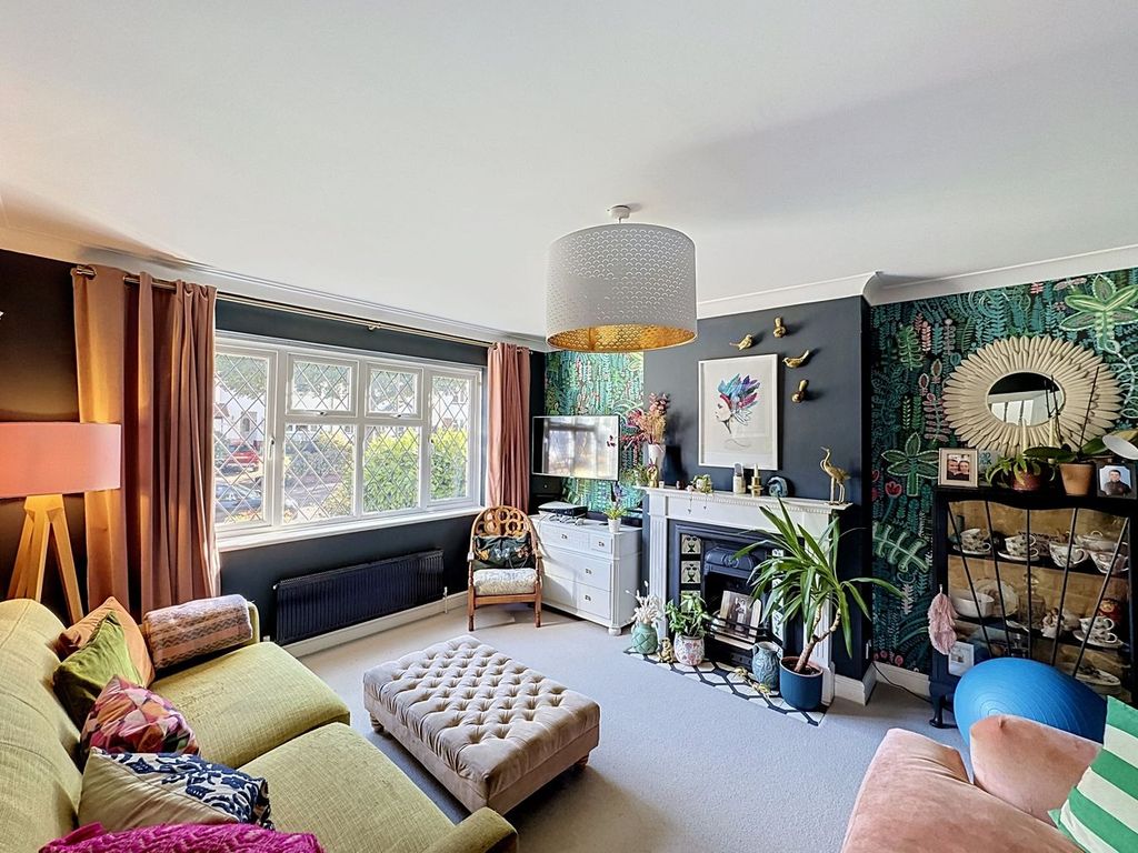 Property photo 2 of 17