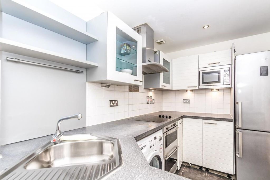 Property photo 2 of 9