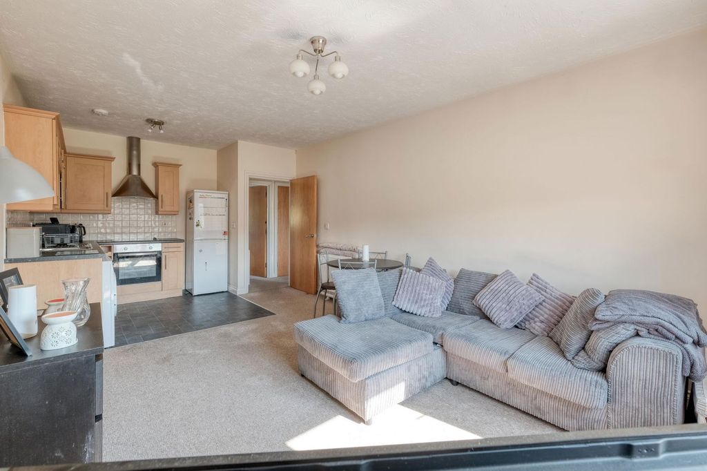 Property photo 2 of 12