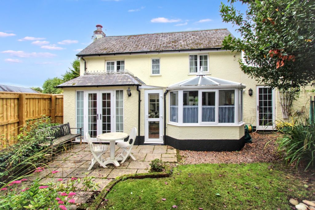 Property photo 2 of 13