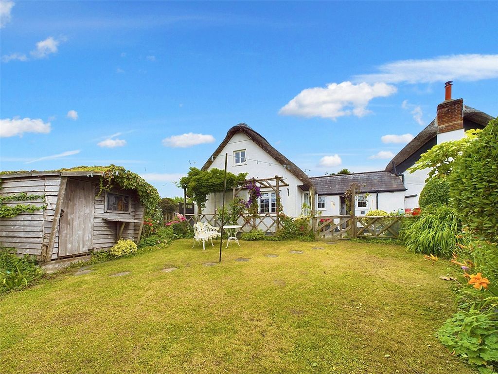 Property photo 1 of 18 Picture No. 02