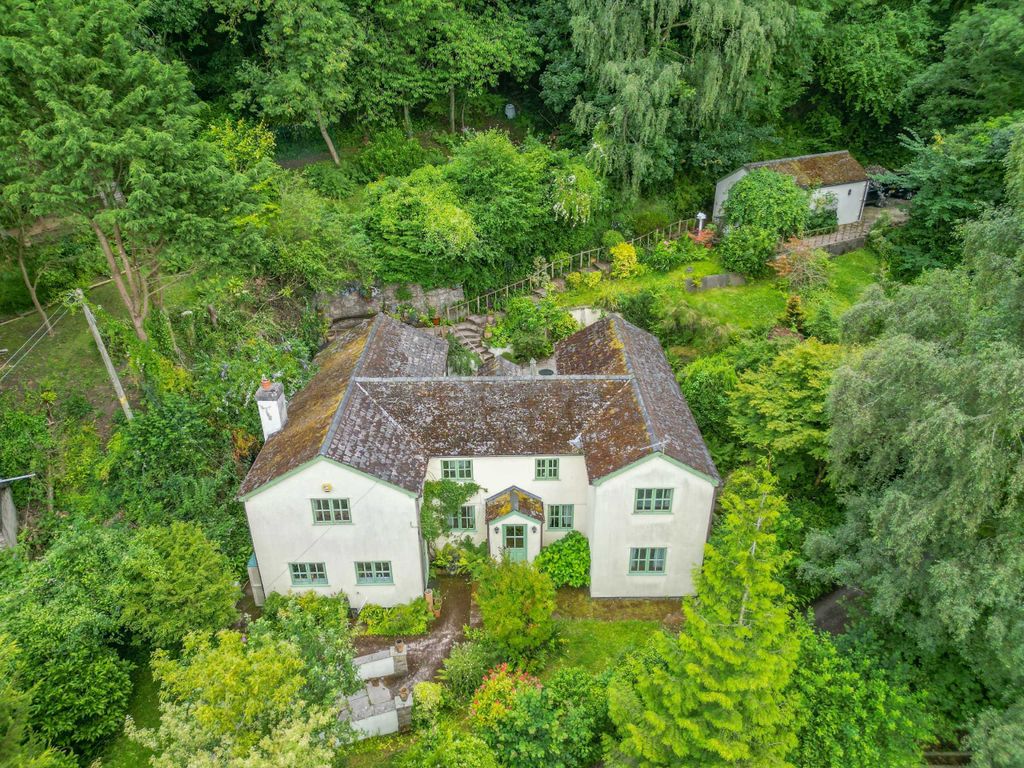 Property photo 1 of 31