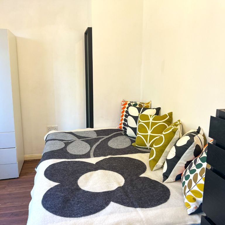 Additional image 5 of 5 bed semi-detached house to rentColbourne Avenue, Brighton BN2