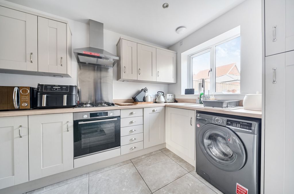 Property photo 3 of 11 1342159-7-68A662960c04F