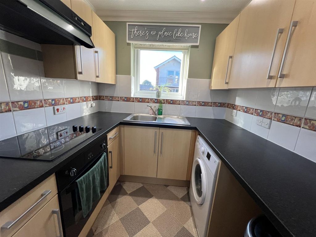 Property photo 3 of 15 Kitchen.Jpg