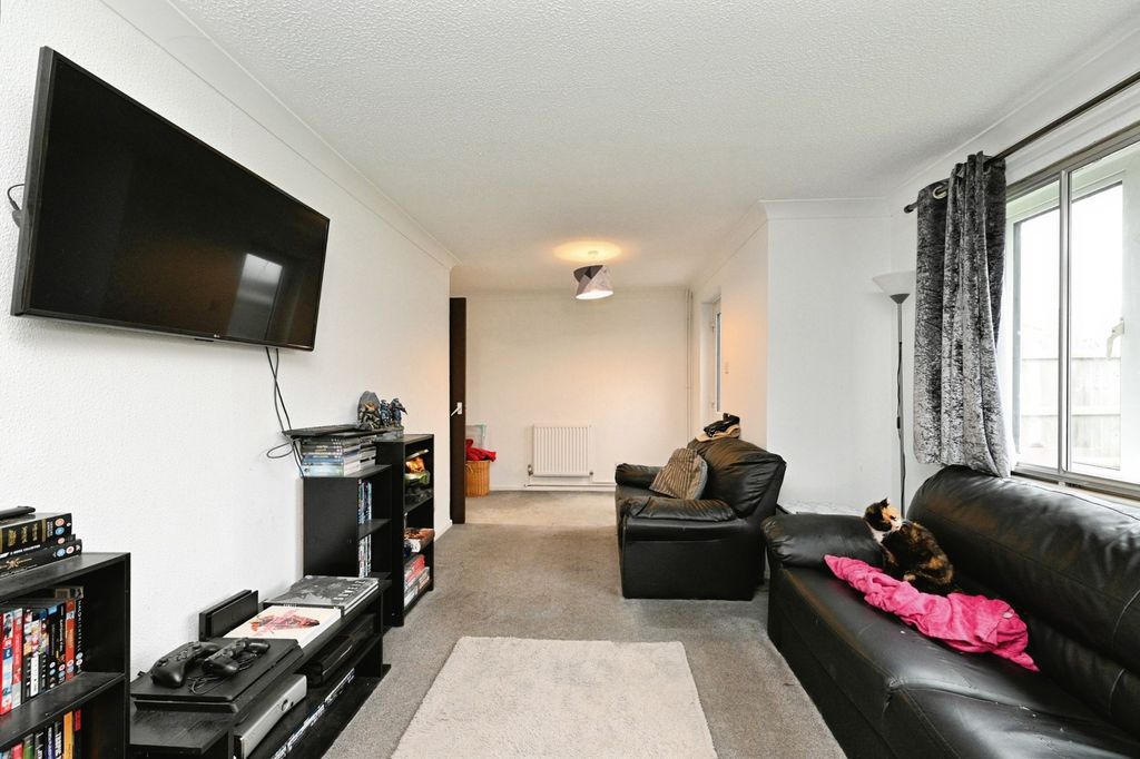 Property photo 2 of 17 Pbox-Img.Jpg