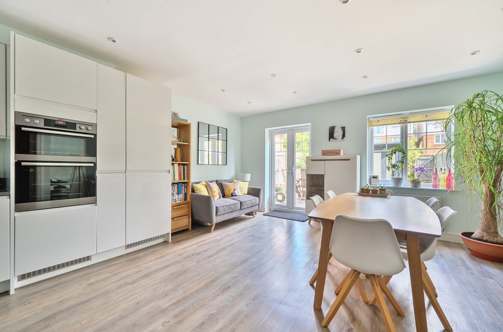 Property photo 2 of 24 1315599-17-6866Bf...