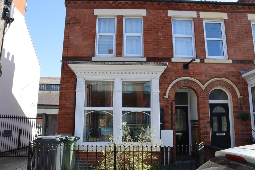 Property photo 2 of 19 Property