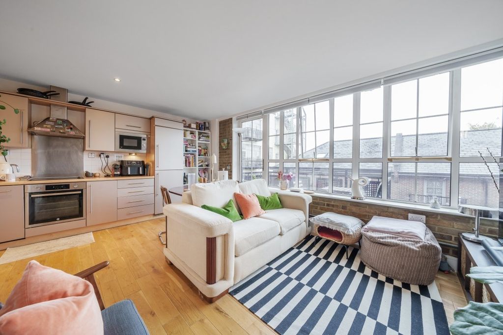 Property photo 1 of 8 1211309 (2)
