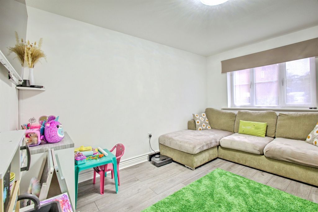 Property photo 2 of 20