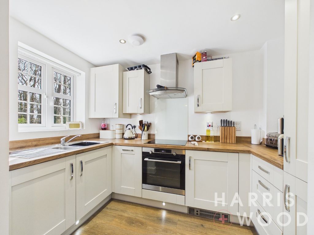 Property photo 2 of 24 5035812