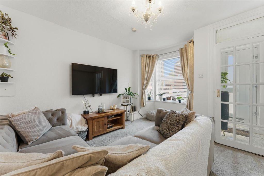Property photo 1 of 25
