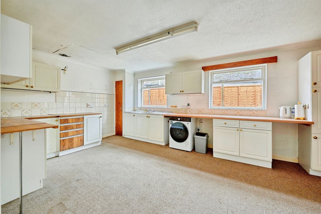Property photo 2 of 24