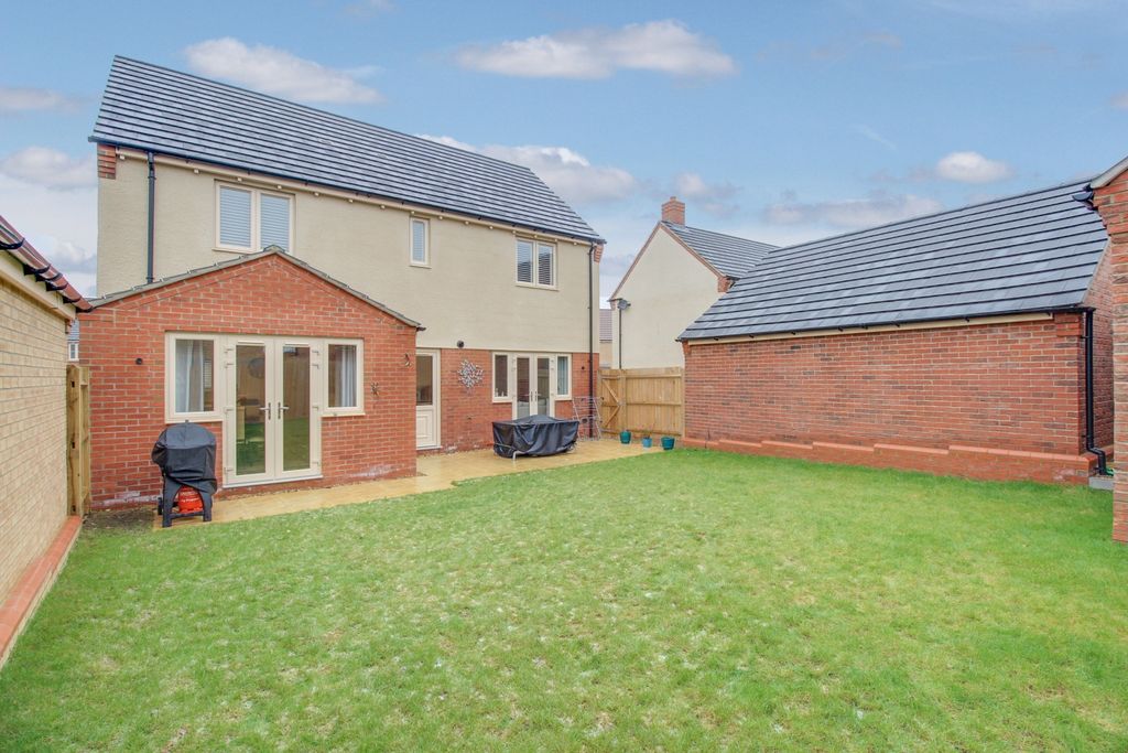 Property photo 1 of 16 Garden