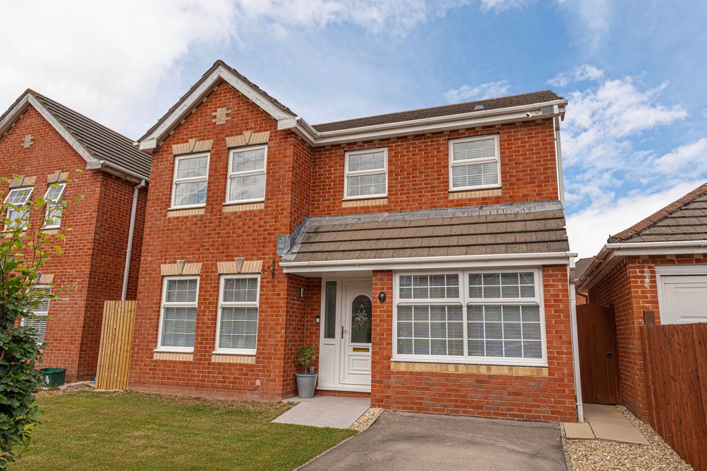 Property photo 1 of 47