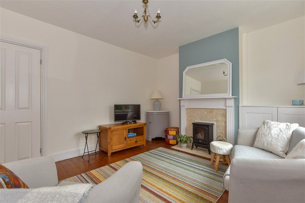 Property photo 1 of 11 Lounge