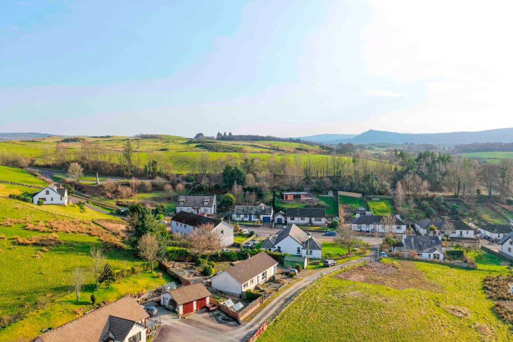 Property photo 3 of 23