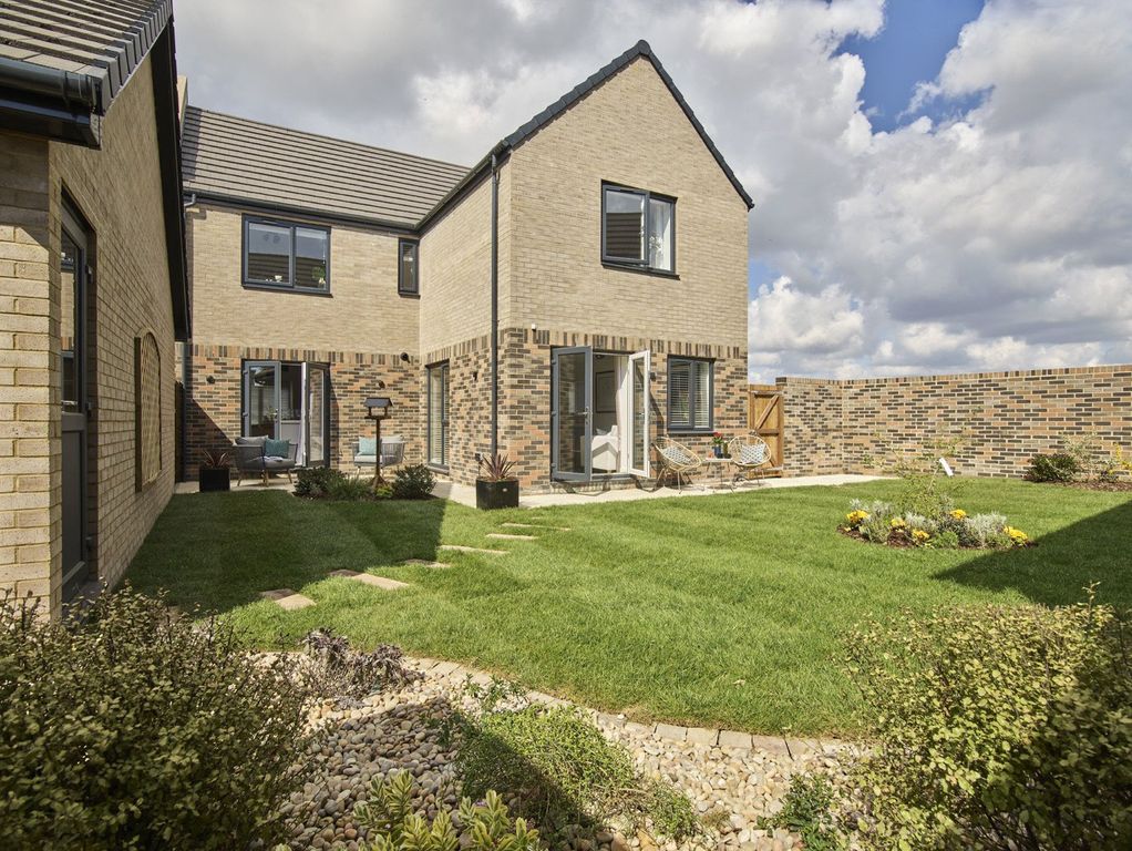 Property photo 2 of 16 Picture No. 17