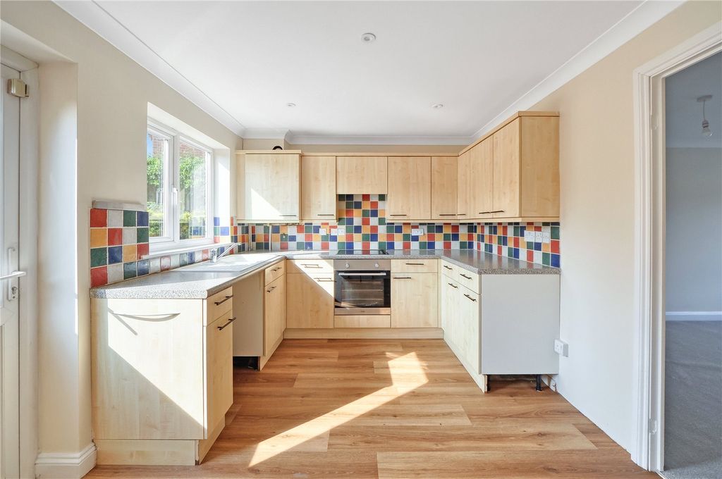 Property photo 3 of 16 Picture No. 06