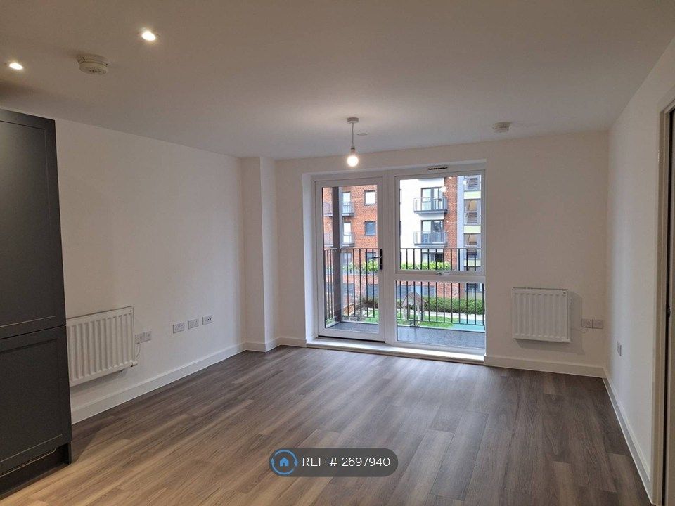 Property photo 2 of 6 Living/Dining Room And Balcony Garden View