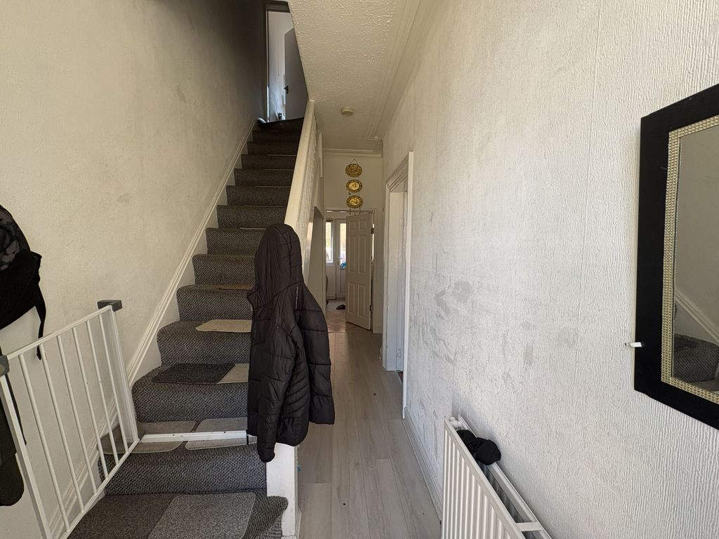 Property photo 2 of 11 Img_0805