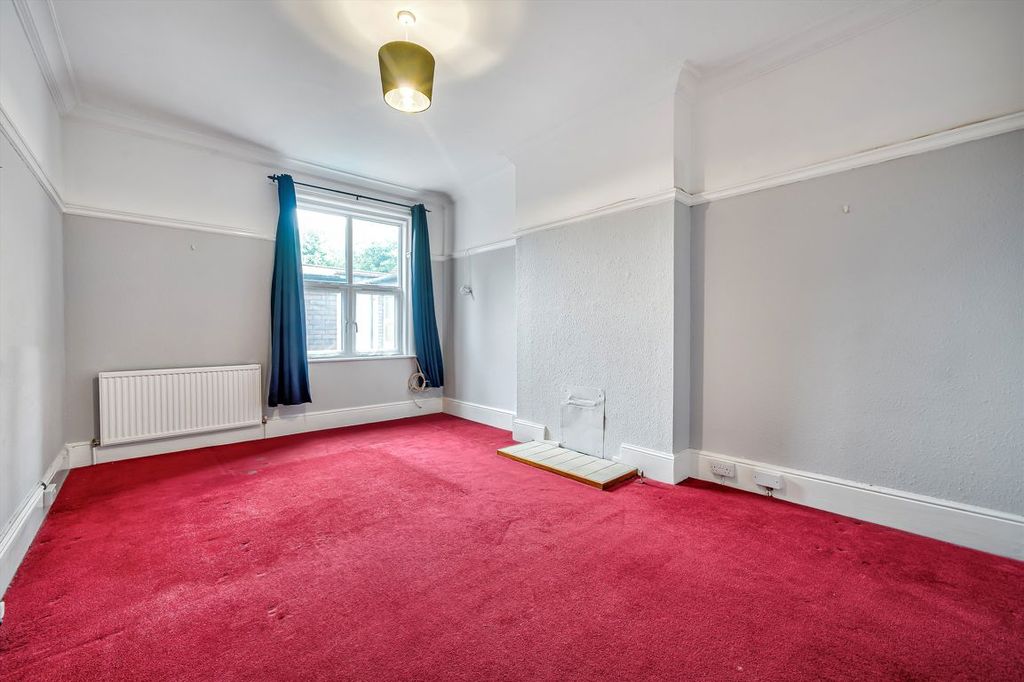 Property photo 1 of 4