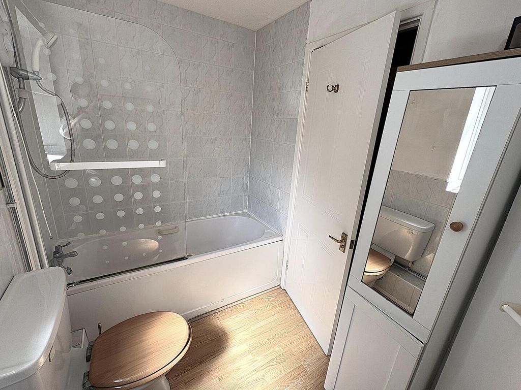 Additional image 5 of 1 bed property for saleBanksia Close, Tiverton EX16