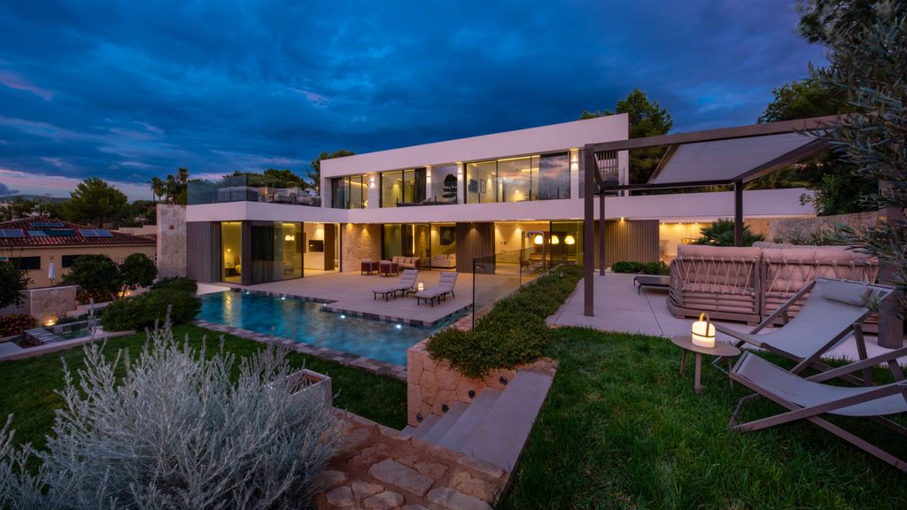 Property photo 3 of 35 3-82574.Jpg