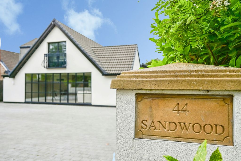 Property photo 2 of 22 Pbox-Img.Jpg