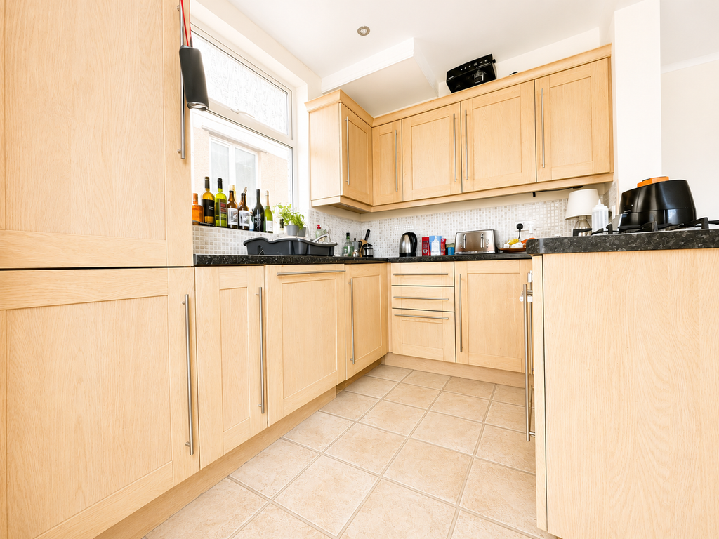 Property photo 3 of 14 06