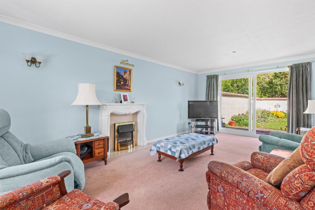 Property photo 2 of 18